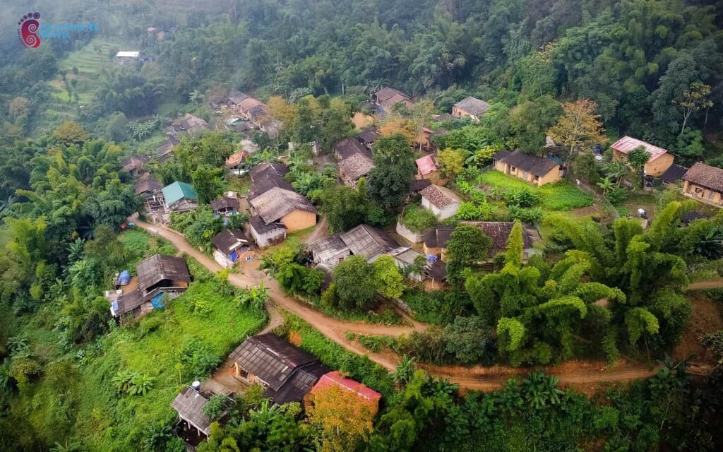 Làng Cổ Thiên Hương – Dấu Chân Thời Gian In Dấu Trên Cao Nguyên Đá Đồng Văn, Hà Giang