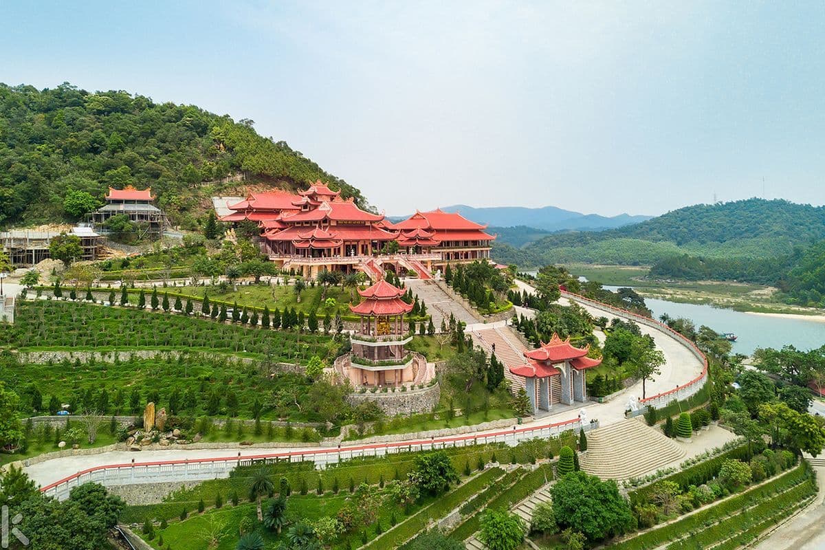 A Guide to Yen Tu Mountain: Vietnam's Sacred Buddhist Pilgrimage
