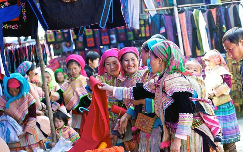 Market Trails: A Trekker's Journey to the Vibrant Bắc Hà Sunday Market