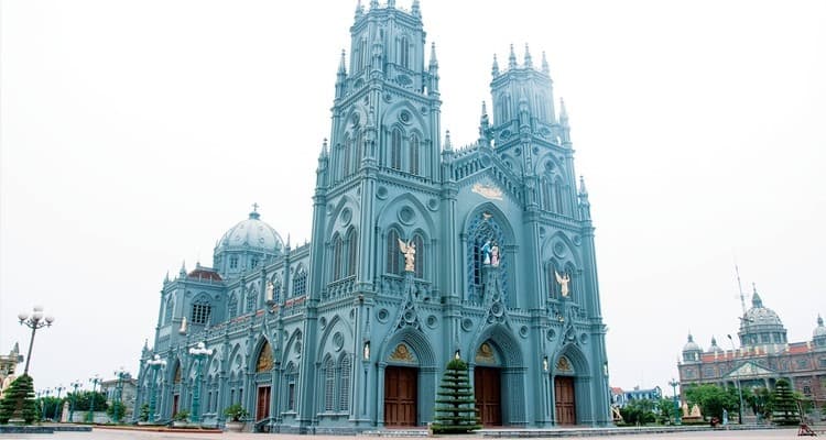 Discover 5 Stunning Nam Dinh Churches – Join the Enchanting “Cathedral Tour” This Christmas