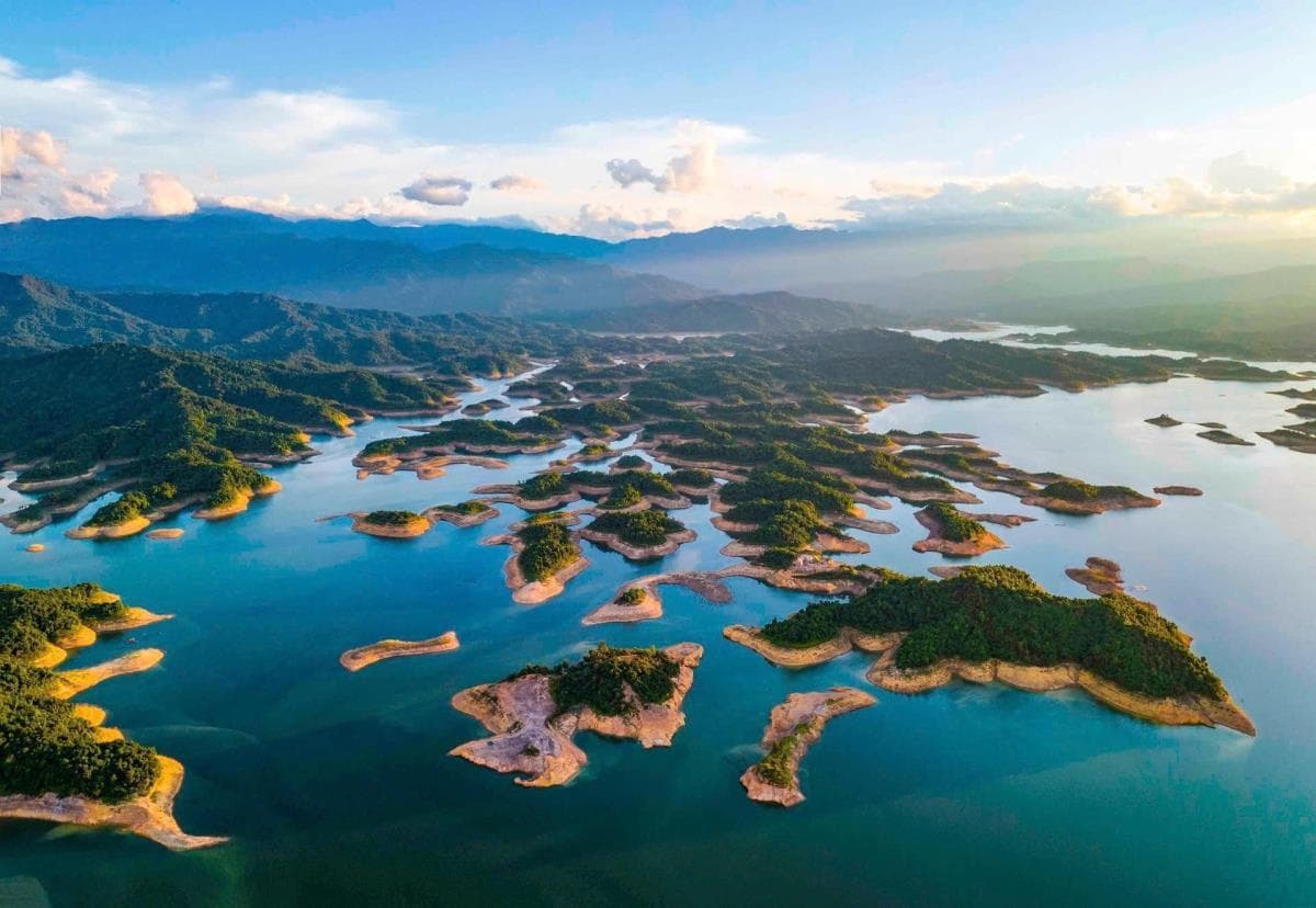 Vườn Quốc gia Vũ Quang – Điểm đến du lịch sinh thái và trekking nổi bật tại Hà Tĩnh