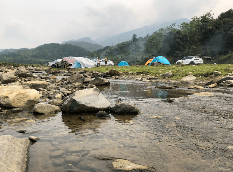 Suối nước nóng Bản Mạc Camping
