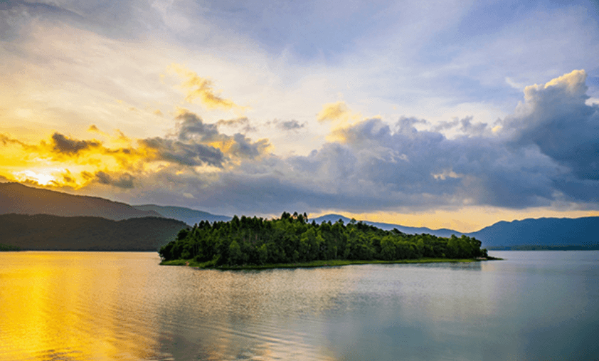 Hồ Thuận Ninh