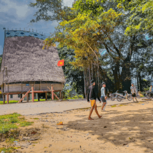 Nhà Rông Kon Rơ Wang