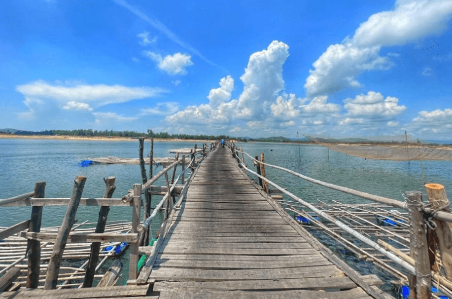 Cầu gỗ Ông Cọp