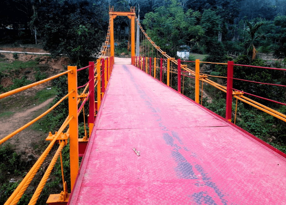 Cầu treo Tắc Chươm