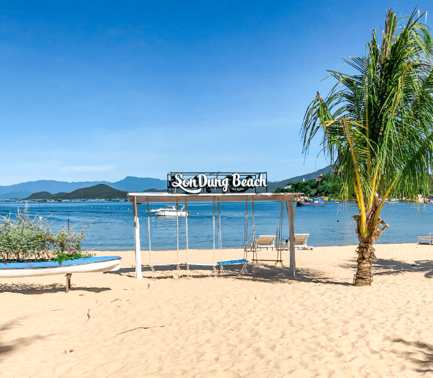 Son Dung Beach