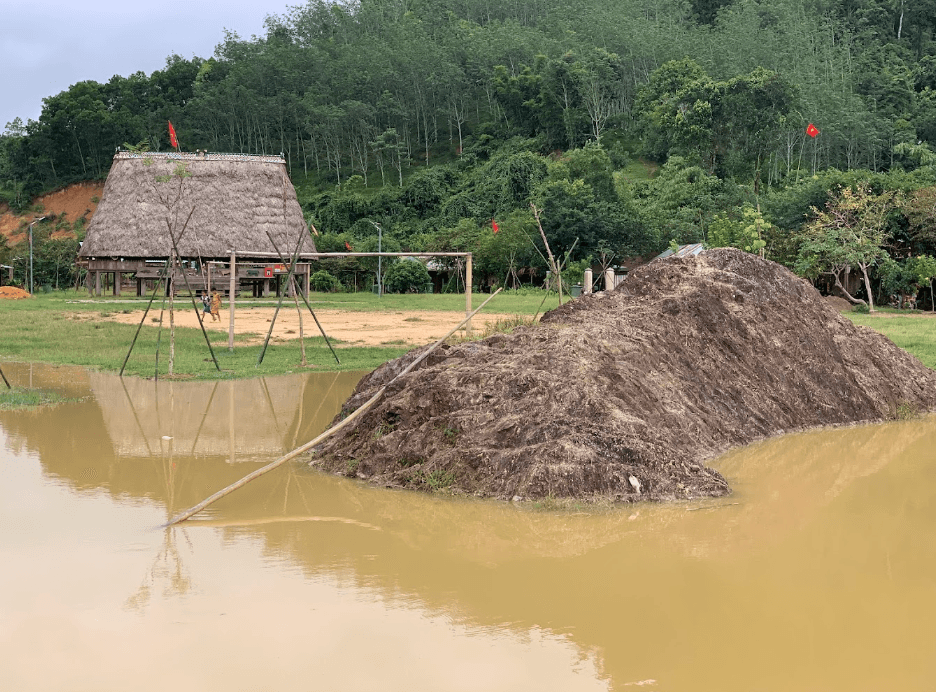 Làng văn hóa - du lịch Pơr'ning