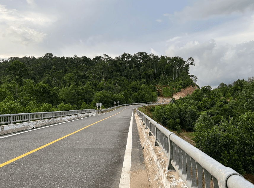 Cầu Suối Vắt