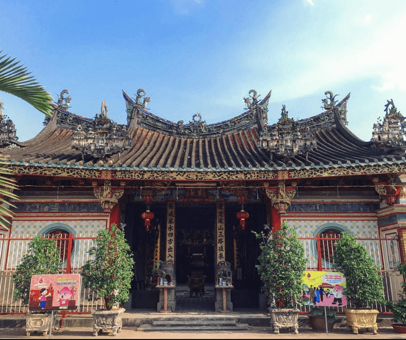Kiến An Cung (Chùa Ông Quách)