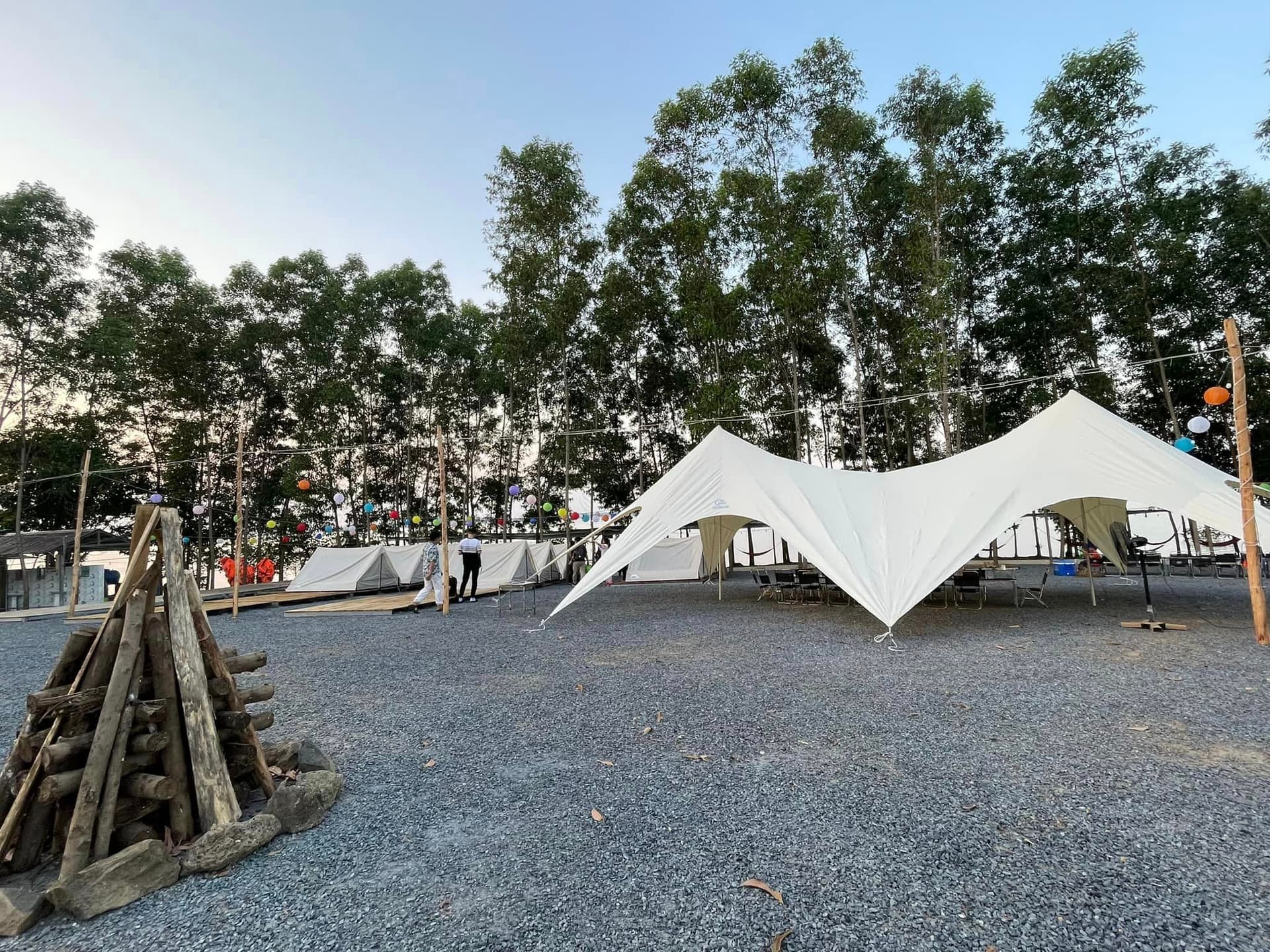 Camping Lửa Trại Hồ Trị An