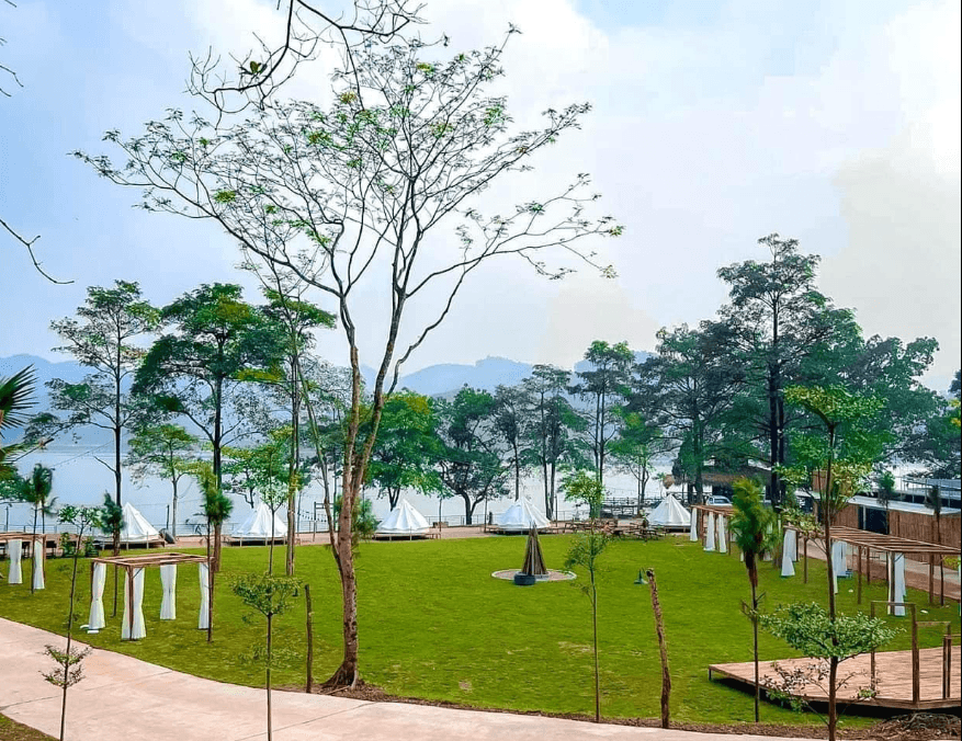 Nam Phương Camp