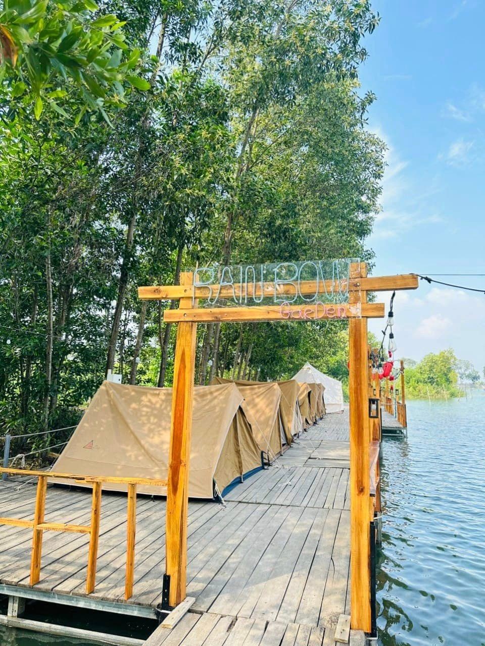 Làng Tre Camping Trị An