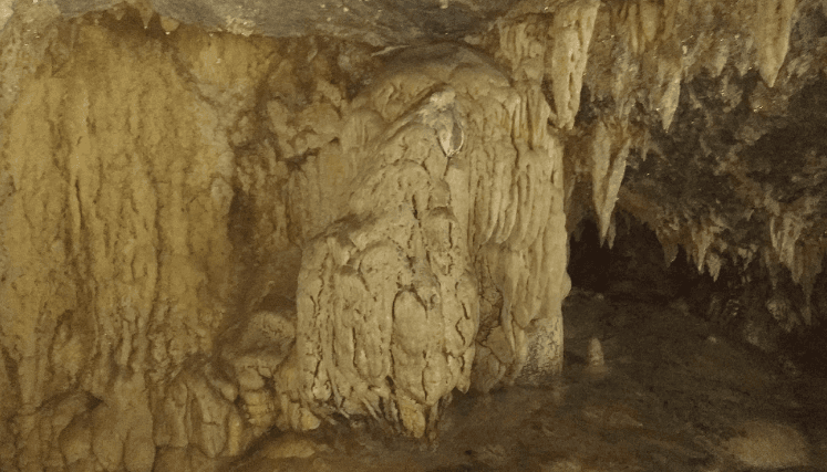 Hang Kiến - Tân Lạc - Hòa Bình