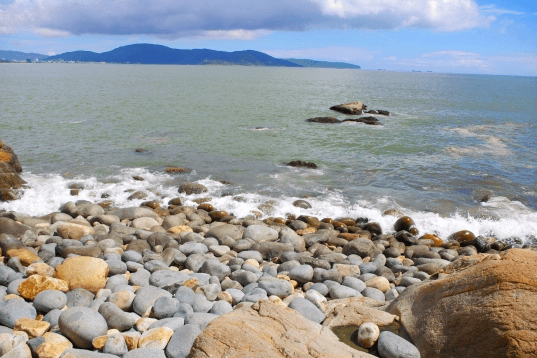 Bãi Đá Trứng Ninh Thuận
