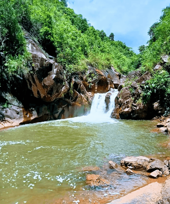 Thác trặng Nặm