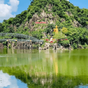 Khu du lịch Lòng hồ Núi Sập