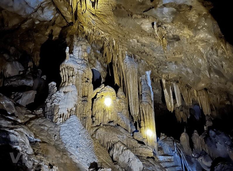 Động Nam Sơn - Tân Lạc - Hòa Bình