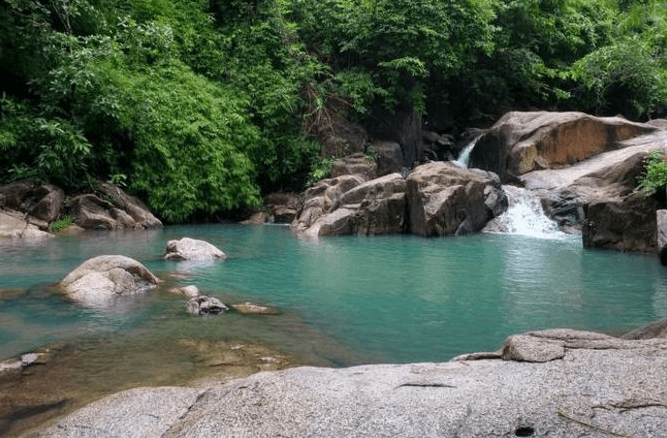 Suối Đá Bàn