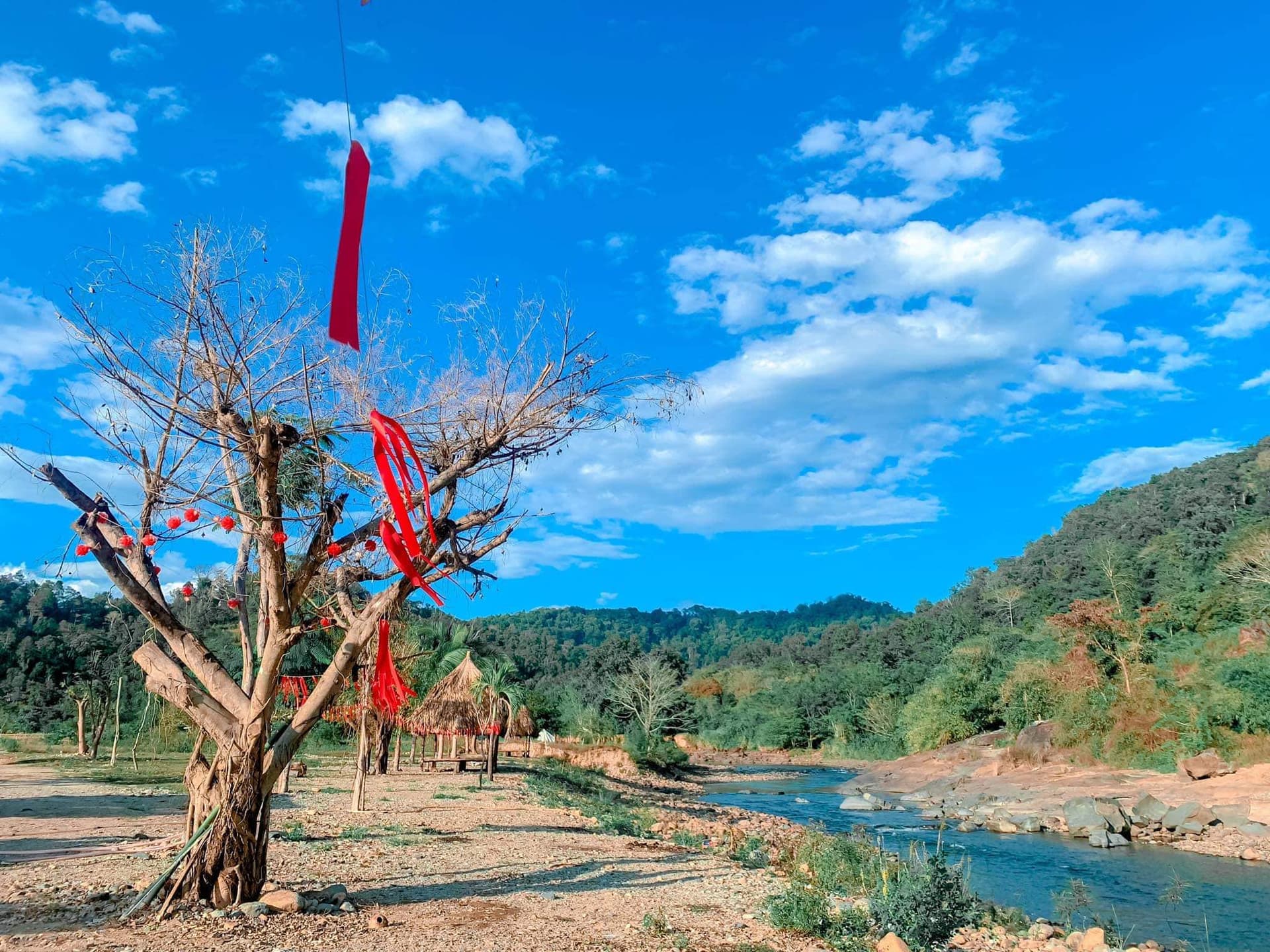 Campsite La Ngâu (Bãi Chị Hương)