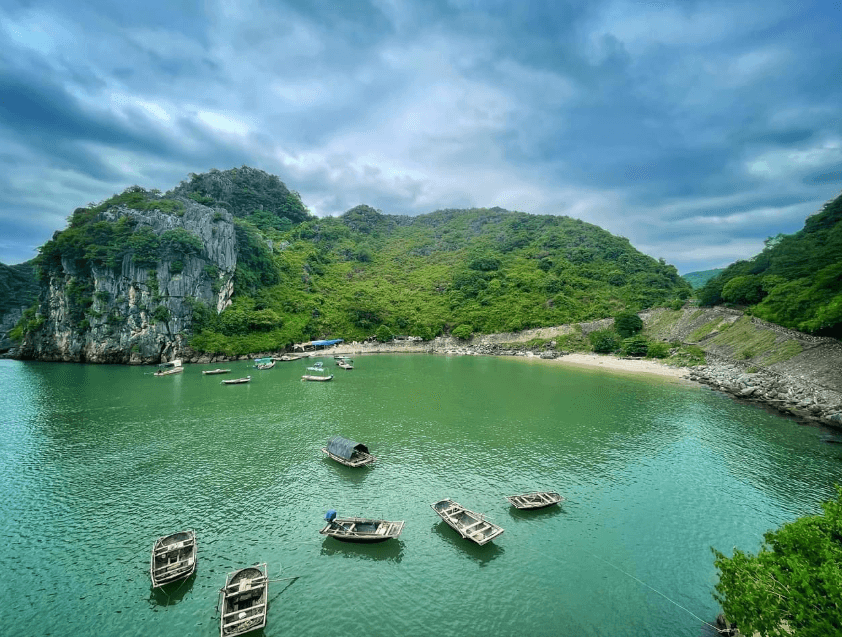 Bãi biển Chút Chít