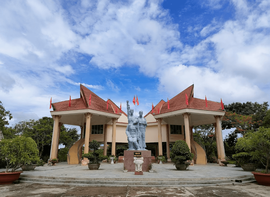 Nhà Ngục Kon Tum (Prison relic)