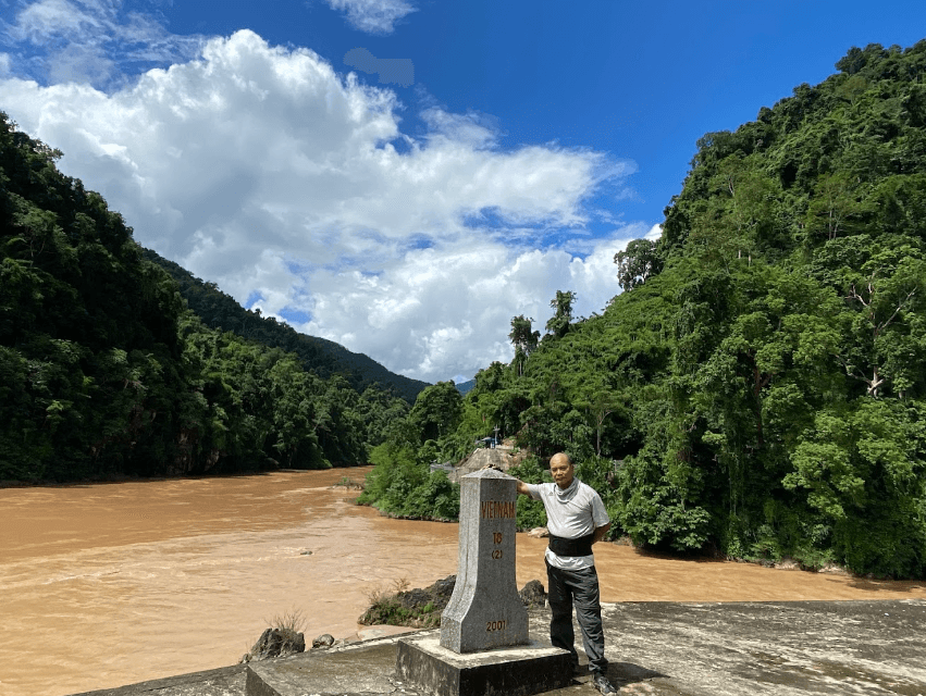 Cột mốc biên giới 18
