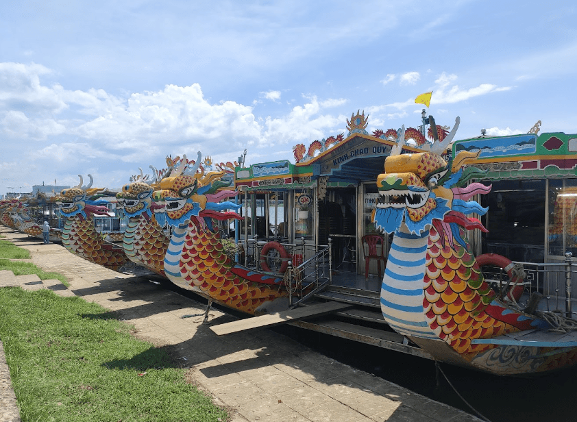 Bến thuyền Tòa Khâm