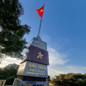 Cột cờ đảo Trần