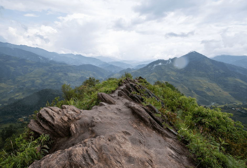 Trekking Sống lưng khủng long