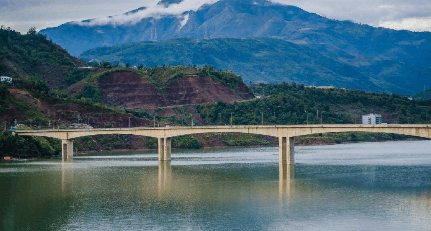Cầu Bản Xá