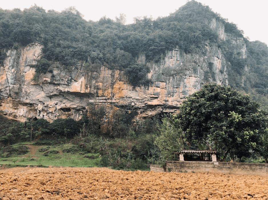 Hang Thẩm Khuyên Lạng Sơn