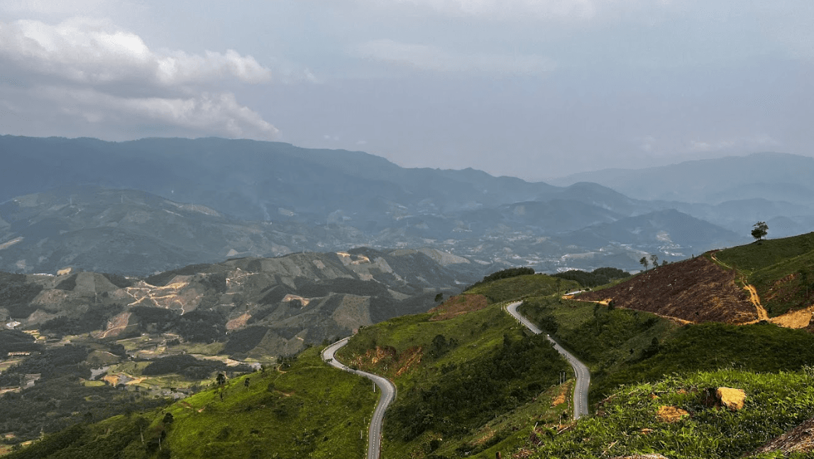 Đèo Lò Xo Mốc 37km - Đắk Glei - Kon Tum