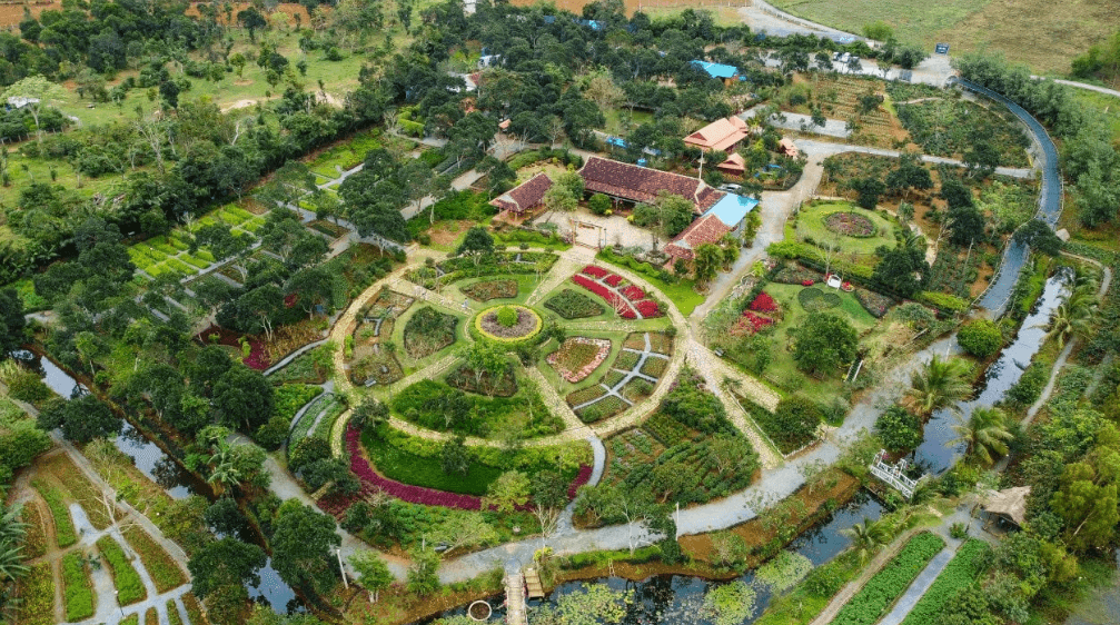 Du Lịch Long Vân