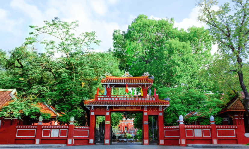 Trường THPT chuyên Quốc Học Huế