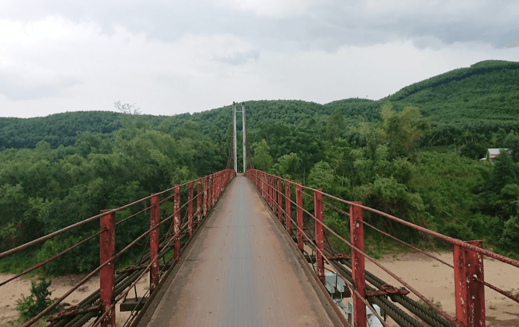 Cầu Treo Bà Chầu