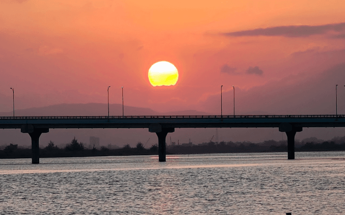 Cửa sông Trà khúc