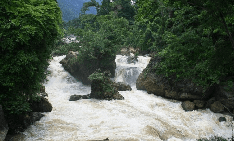 Thác Rọom