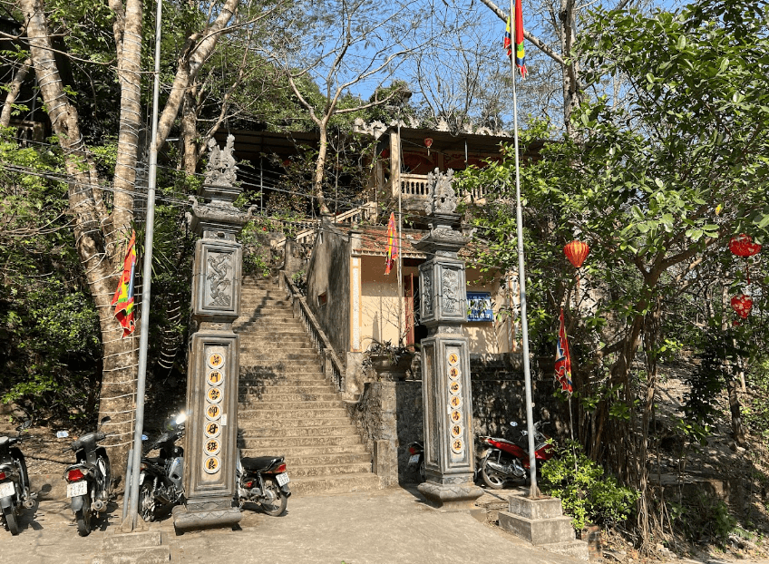 Phủ Quèn Thạch