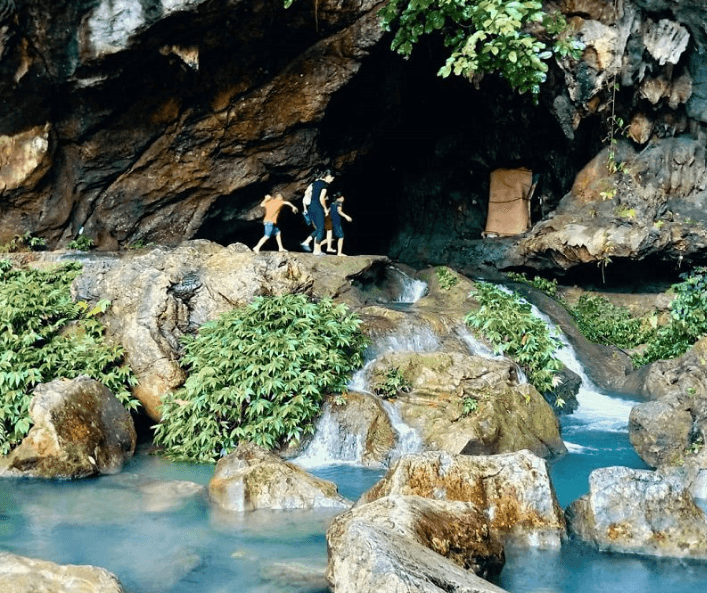 Suối Mỏ Gà