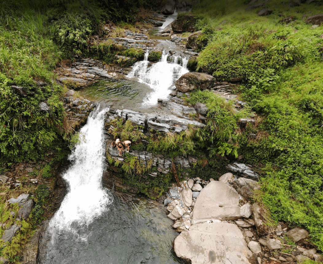 Du Gia Waterfall (Thác Du Già)