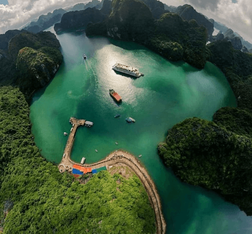 Làng Việt Hải