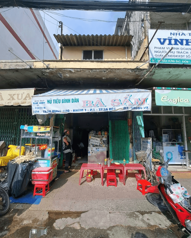 Quán hủ tiếu Bà Sẩm