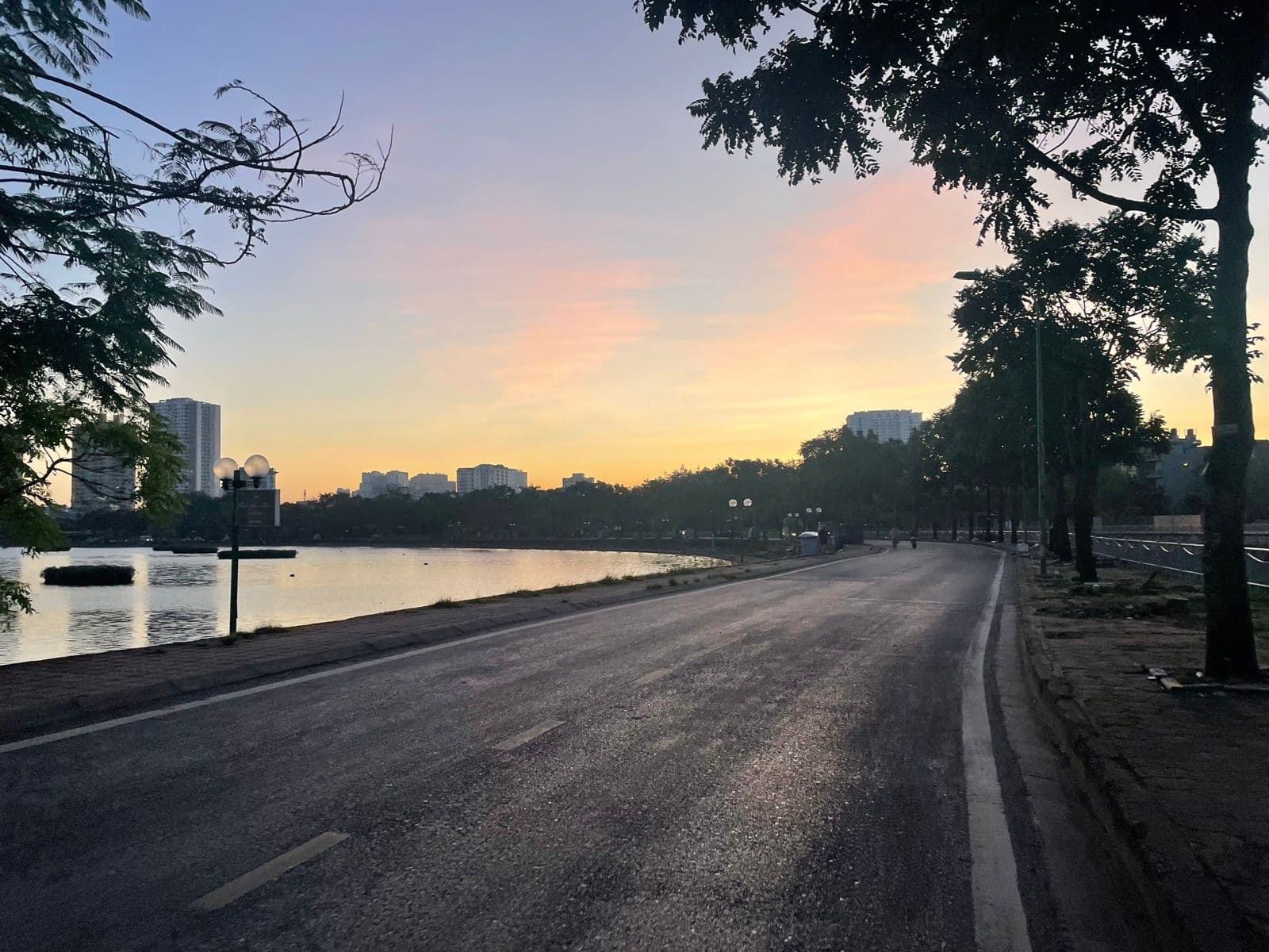 Hồ Định Công