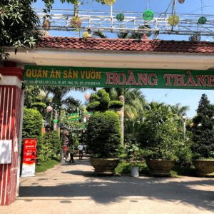 Nhà hàng sân vườn Hoàng Thành