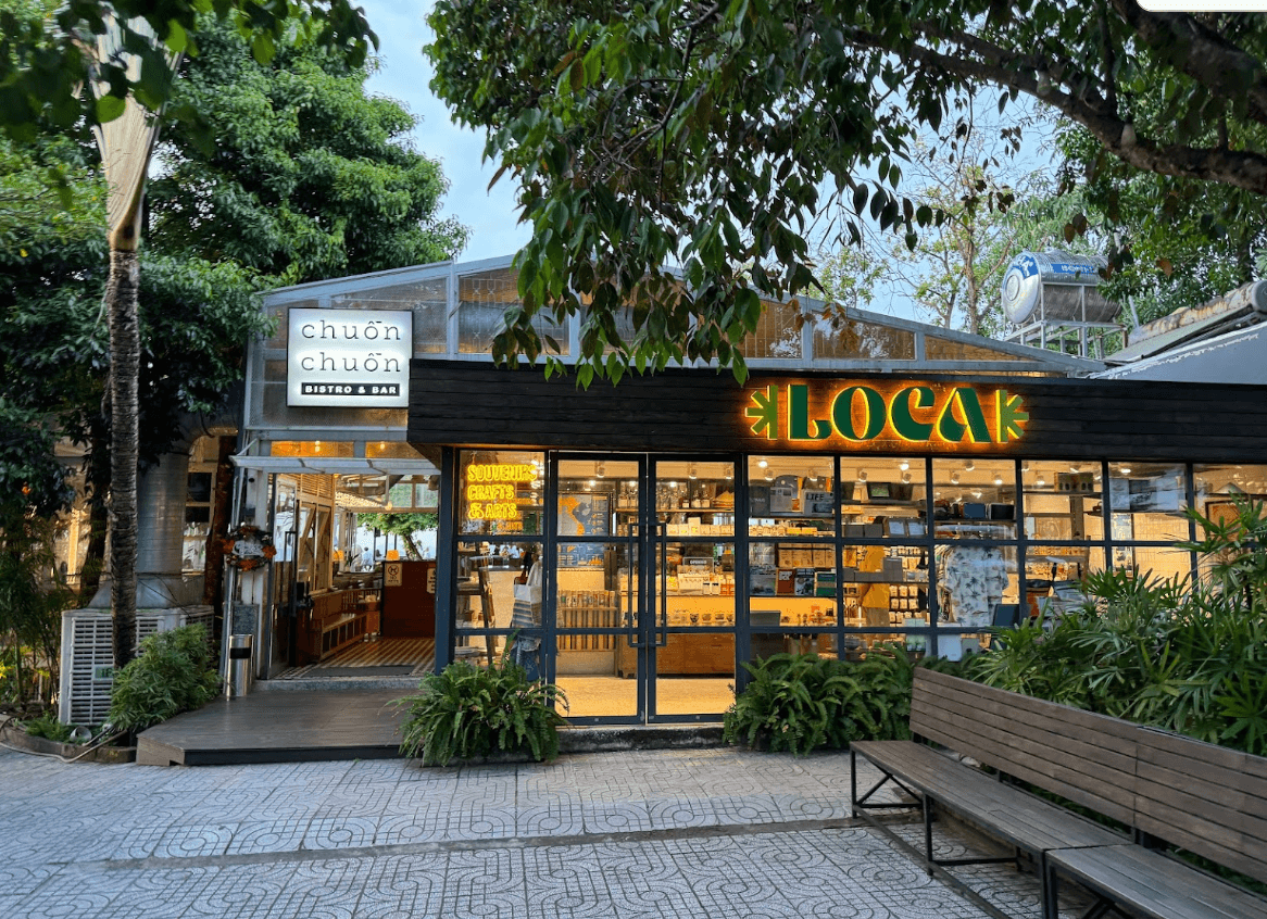 Chuồn Chuồn Bistro & Bar