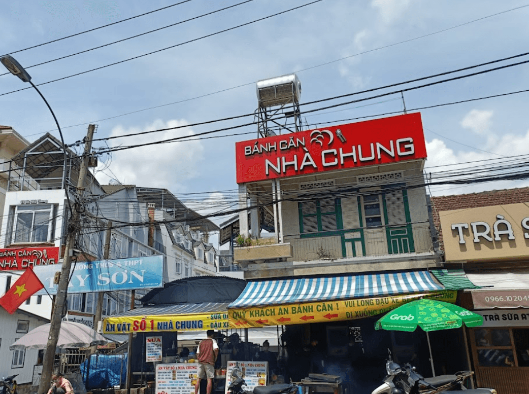 Bánh căn Nhà Chung
