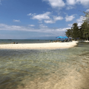 Bãi biển Vũng Bầu