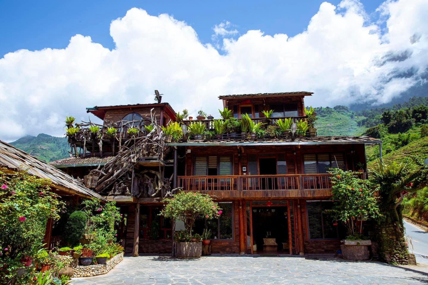 Muong Hoa River View Homestay