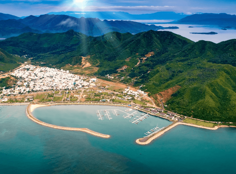 Bến du thuyền Ana Marina